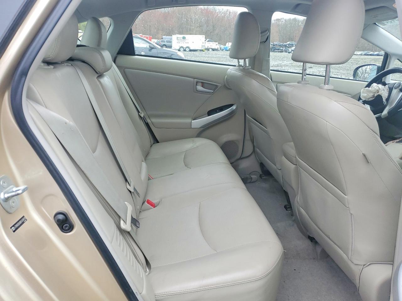 2011 TOYOTA PRIUS FOUR photo 19