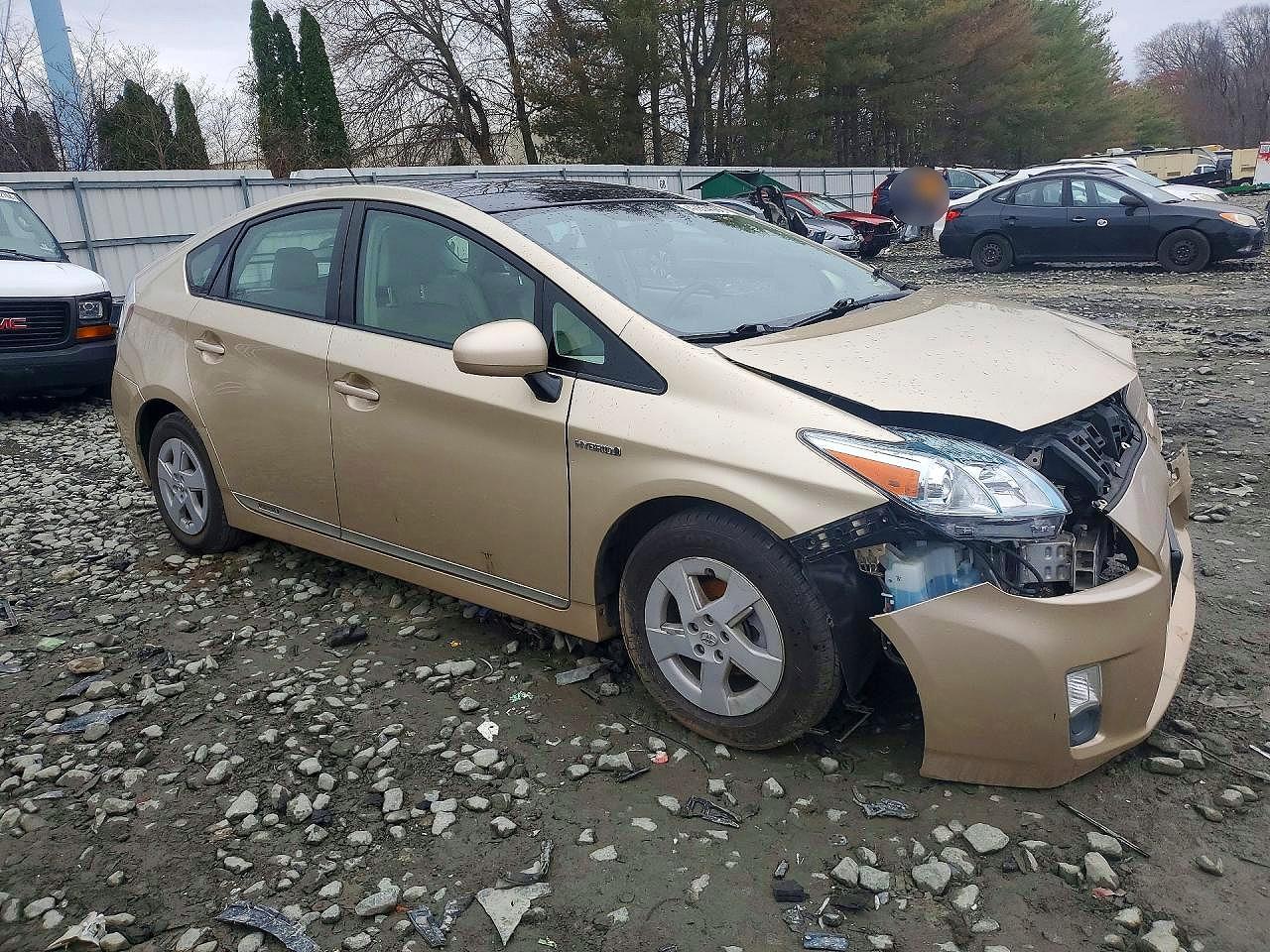 2011 TOYOTA PRIUS FOUR photo 7