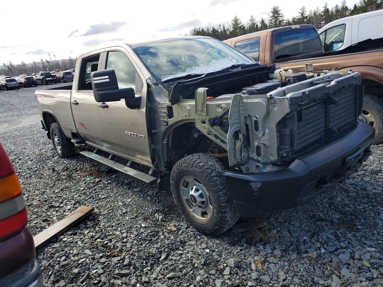 2021 CHEVROLET SILVERADO C2500 HEAVY DUTY photo 4