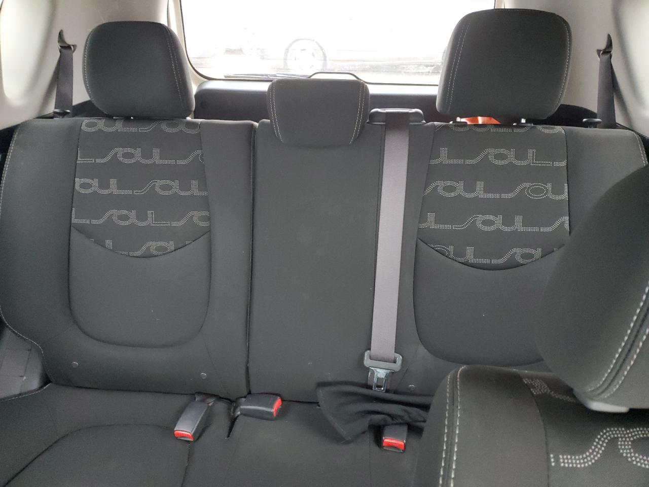 2013 KIA SOUL + photo 19