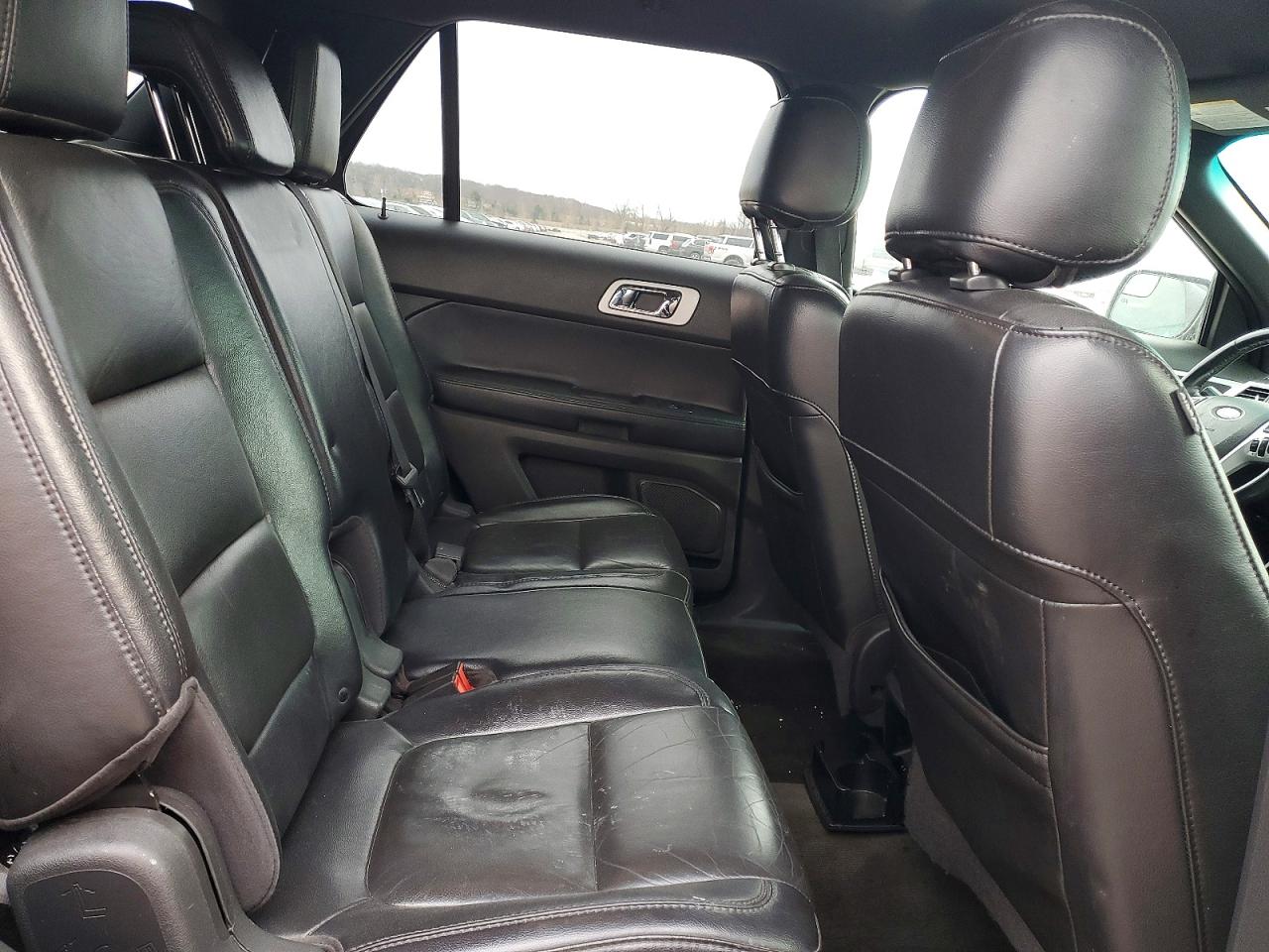 2011 FORD EXPLORER XLT photo 31