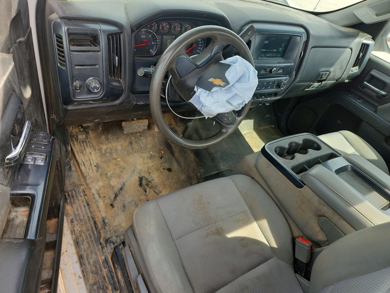 2018 CHEVROLET SILVERADO C1500 photo 8