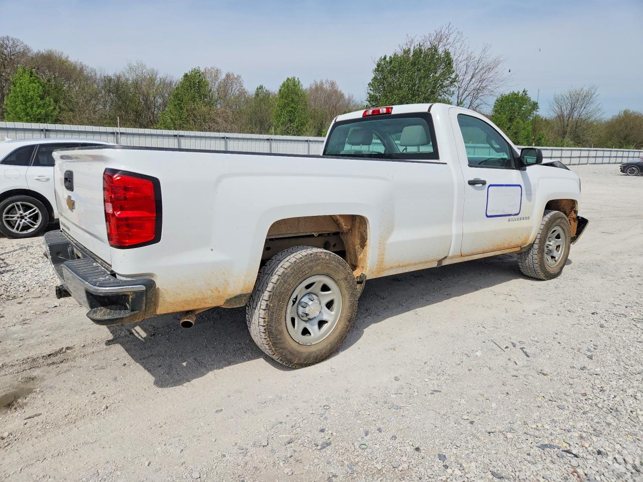 2018 CHEVROLET SILVERADO C1500 photo 3