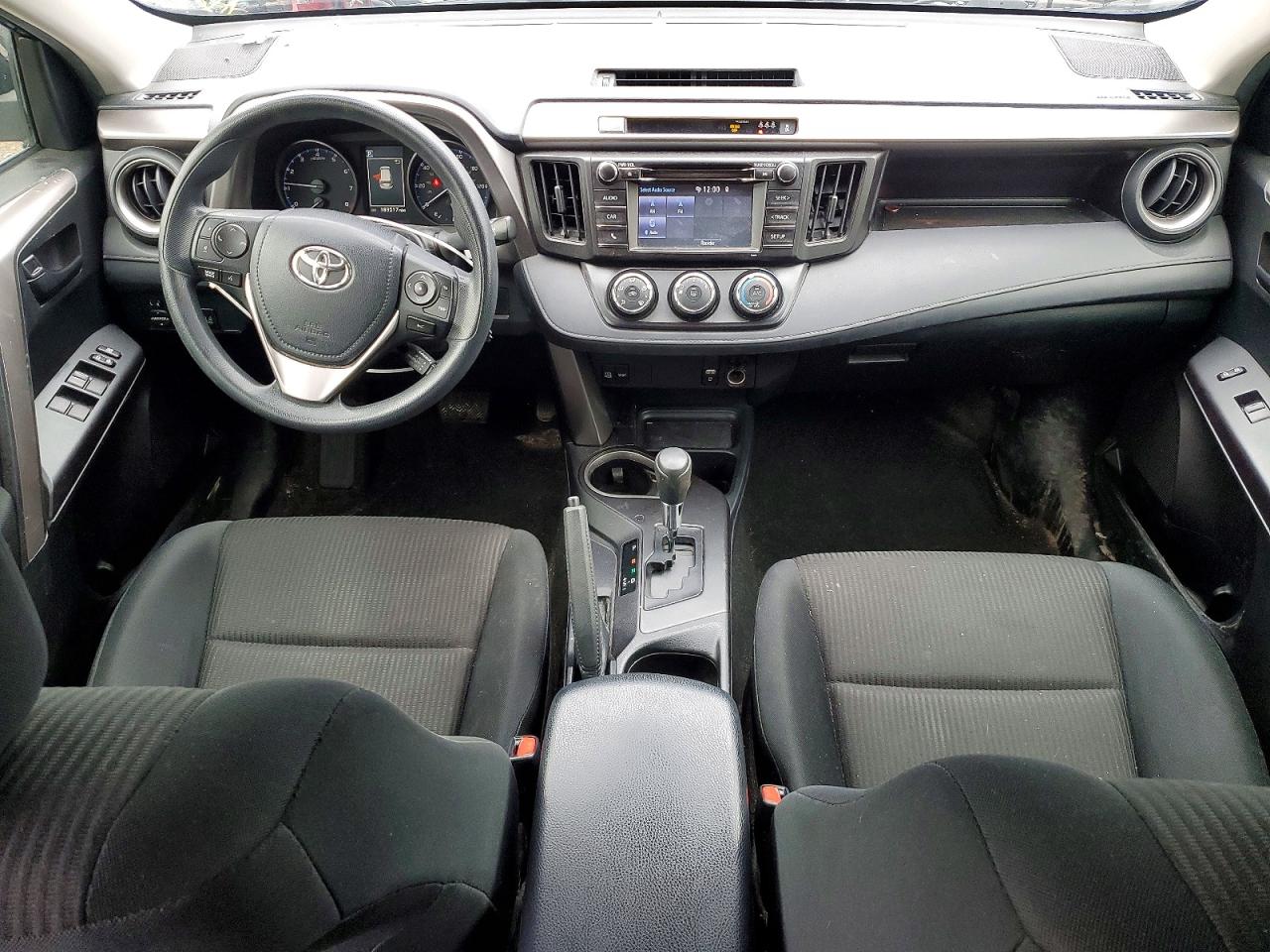 2018 TOYOTA RAV4 LE photo 15