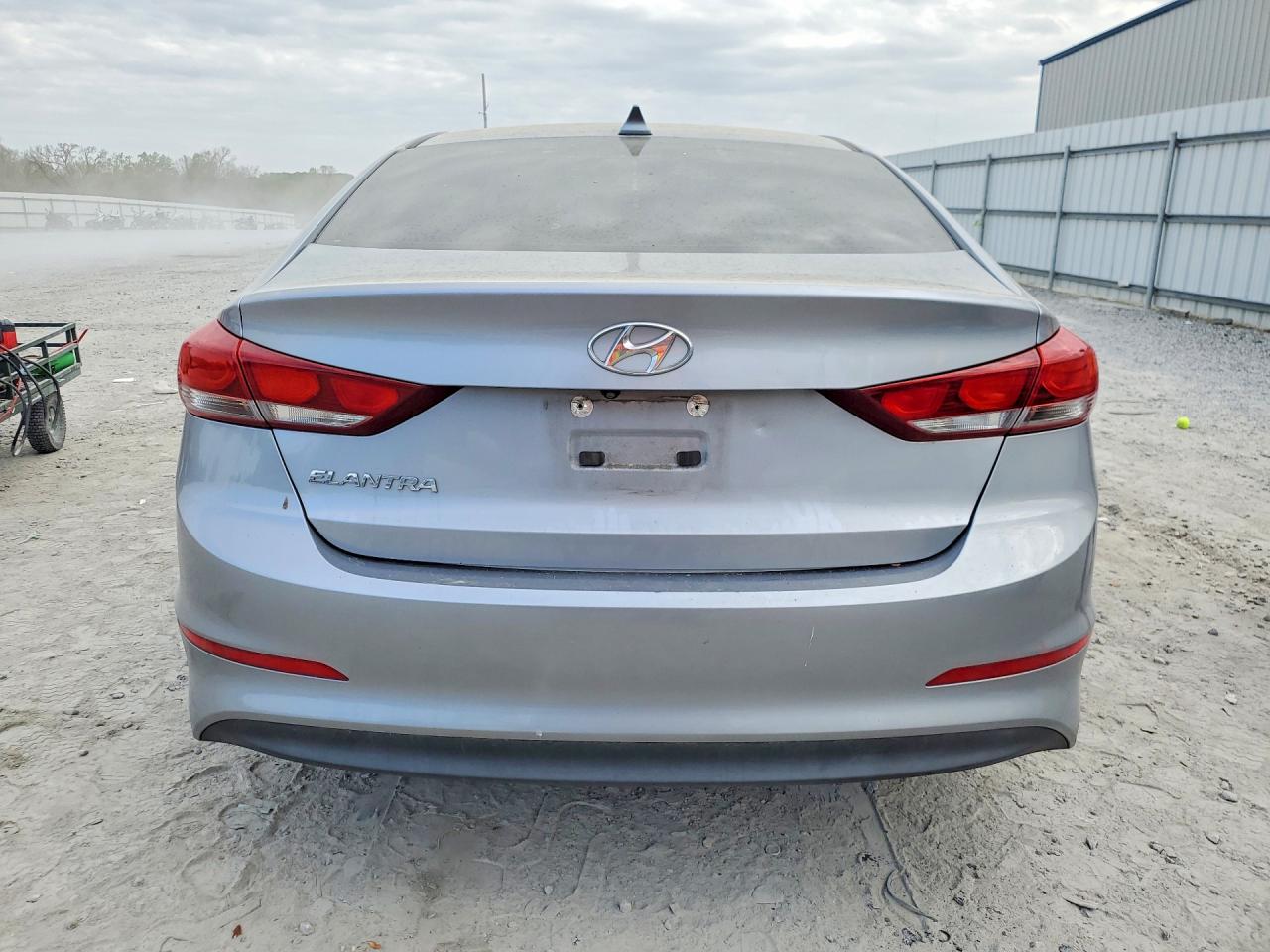 2017 HYUNDAI ELANTRA SE photo 6