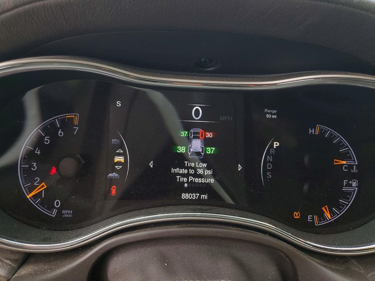 2015 JEEP GRAND CHEROKEE OVERLAND photo 9
