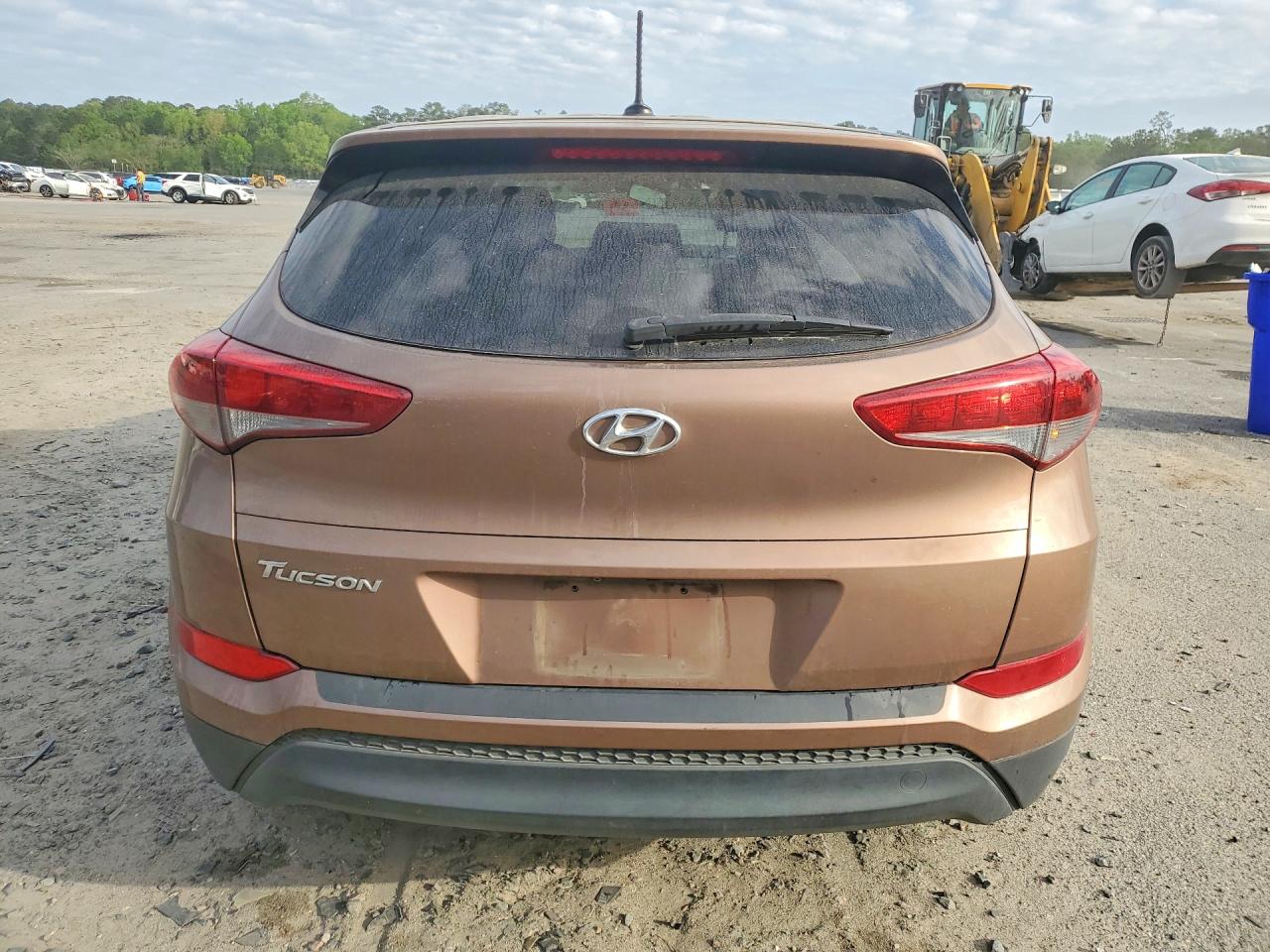 2017 HYUNDAI TUCSON SE photo 11