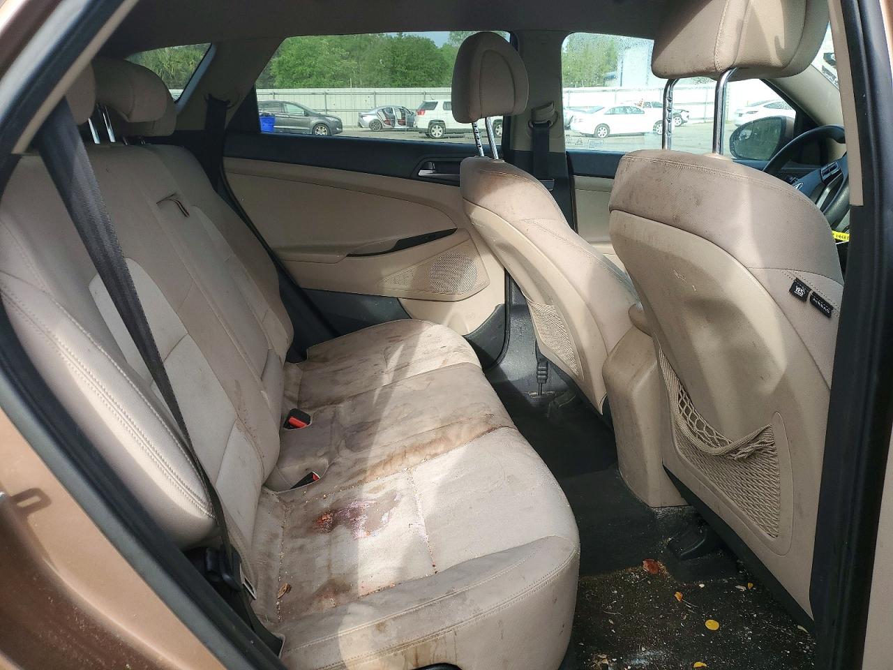 2017 HYUNDAI TUCSON SE photo 21