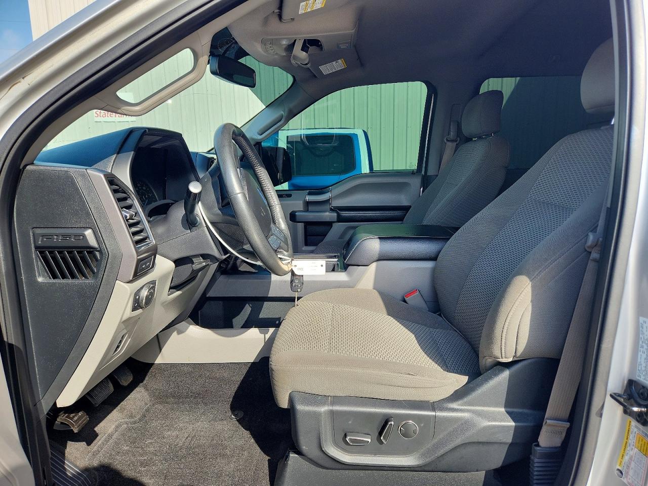 2017 FORD F150 SUPERCREW photo 13