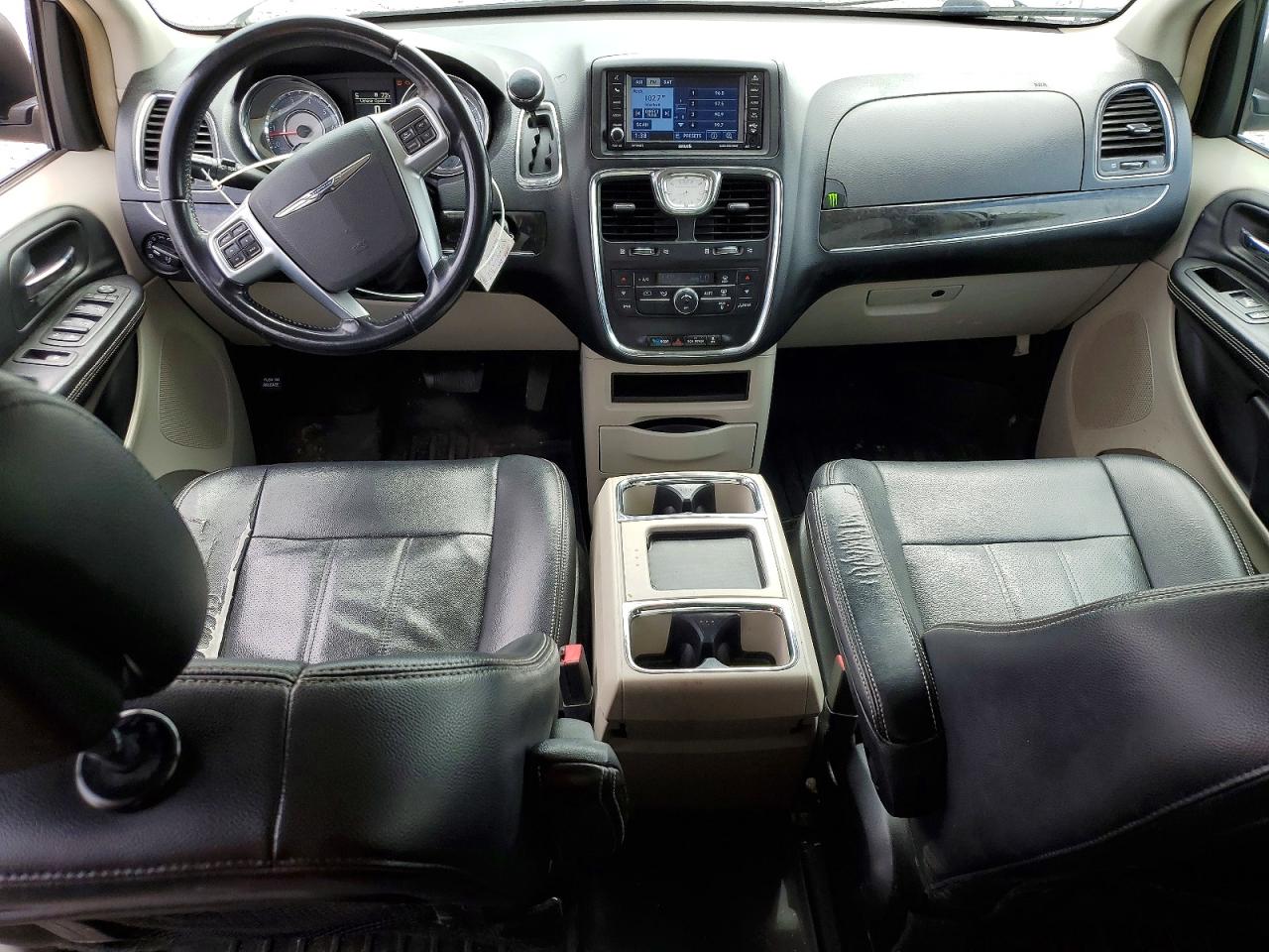 2012 CHRYSLER TOWN & COUNTRY TOURING photo 22