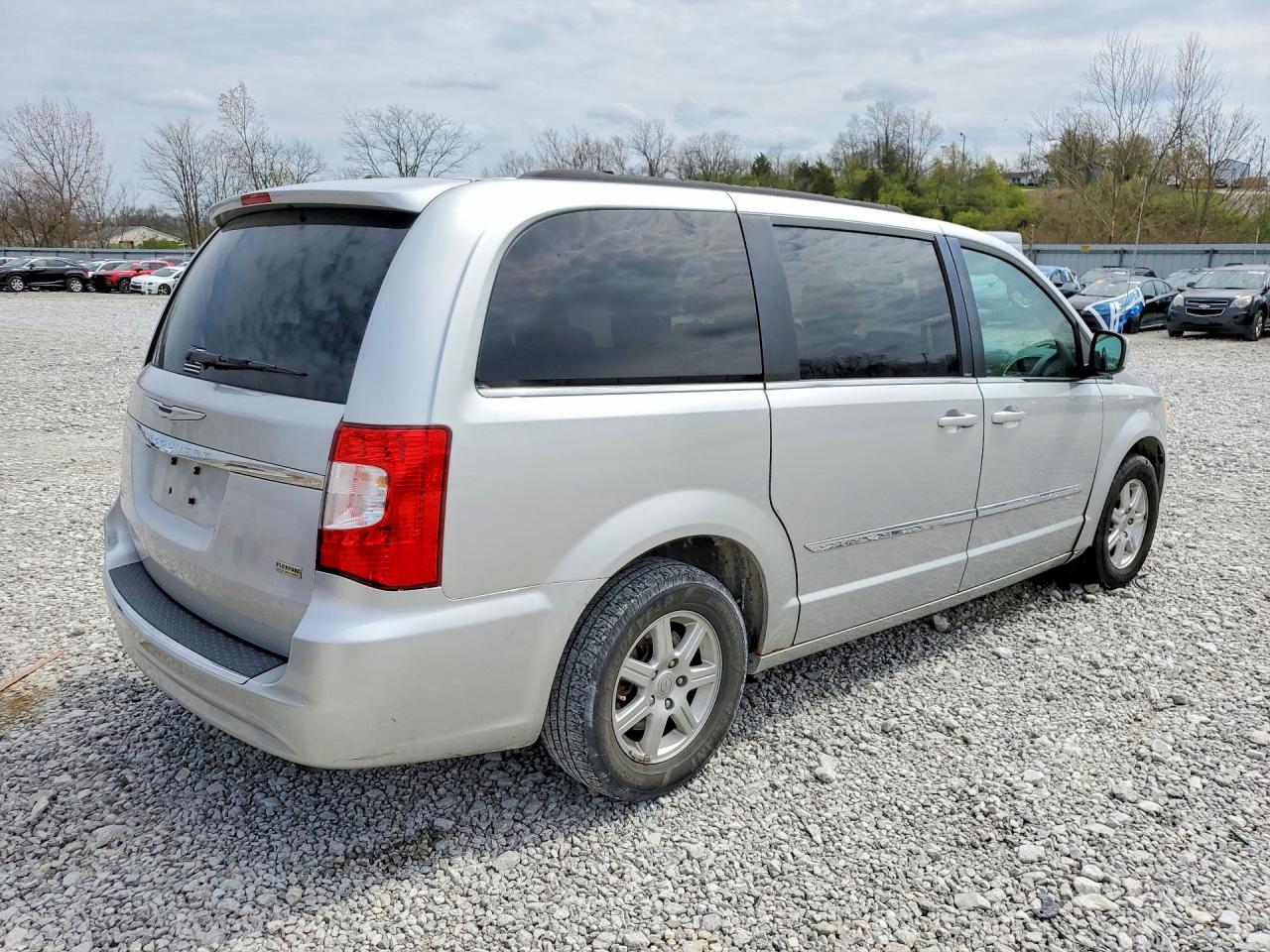 2012 CHRYSLER TOWN & COUNTRY TOURING photo 7