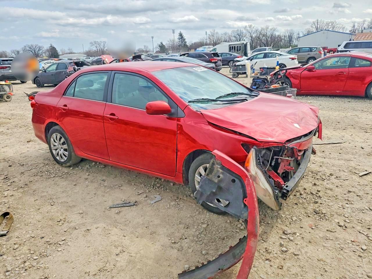 2013 TOYOTA COROLLA LE photo 7