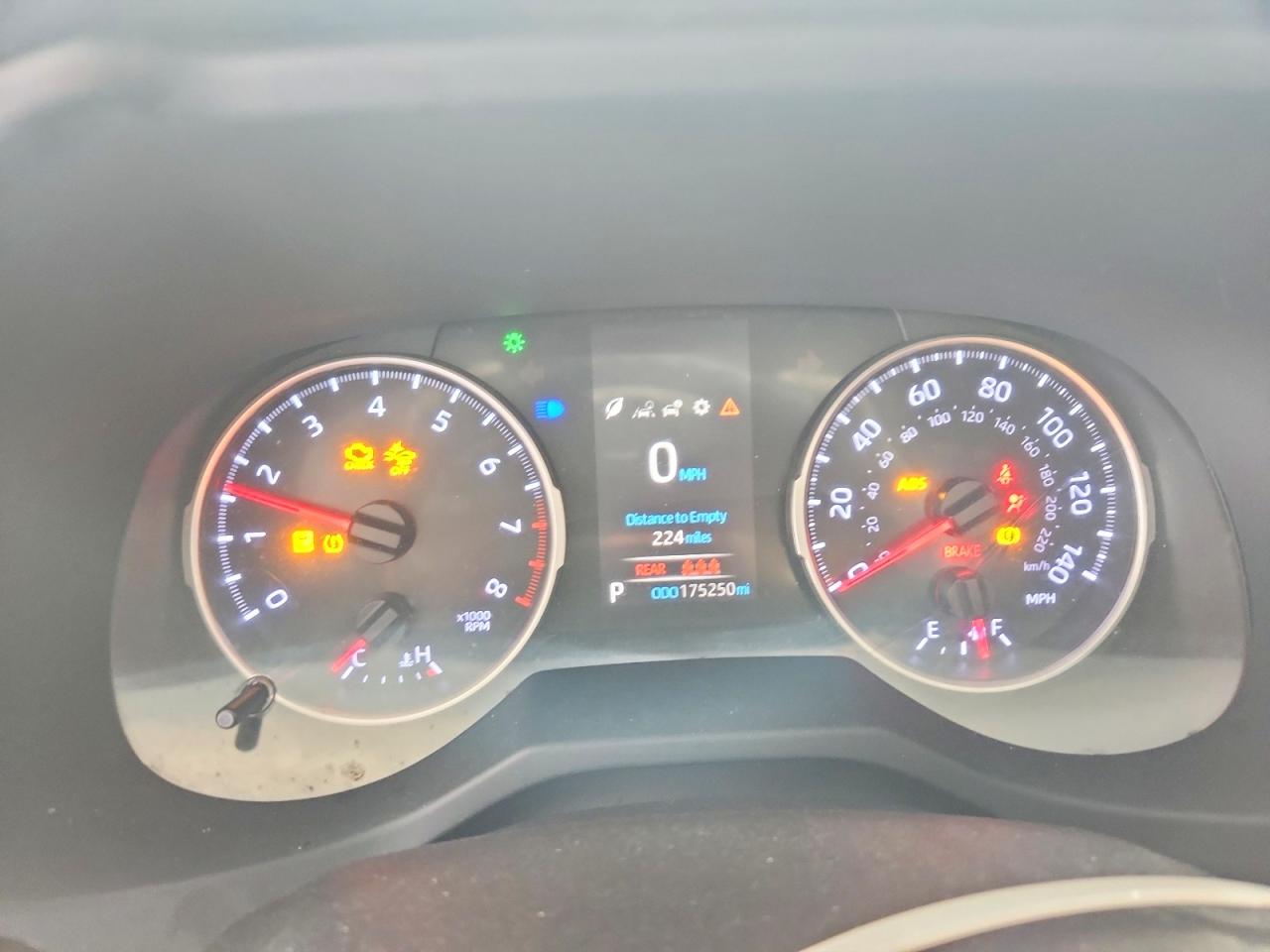 2019 TOYOTA RAV4 LE photo 17