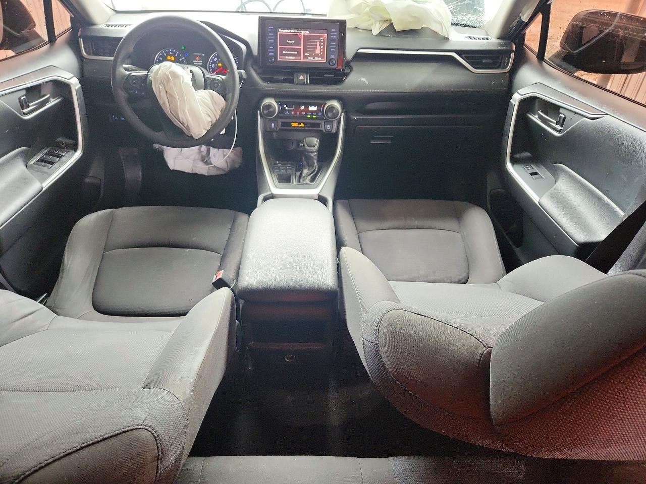2019 TOYOTA RAV4 LE photo 15
