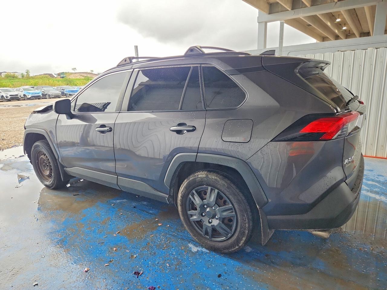 2019 TOYOTA RAV4 LE photo 3
