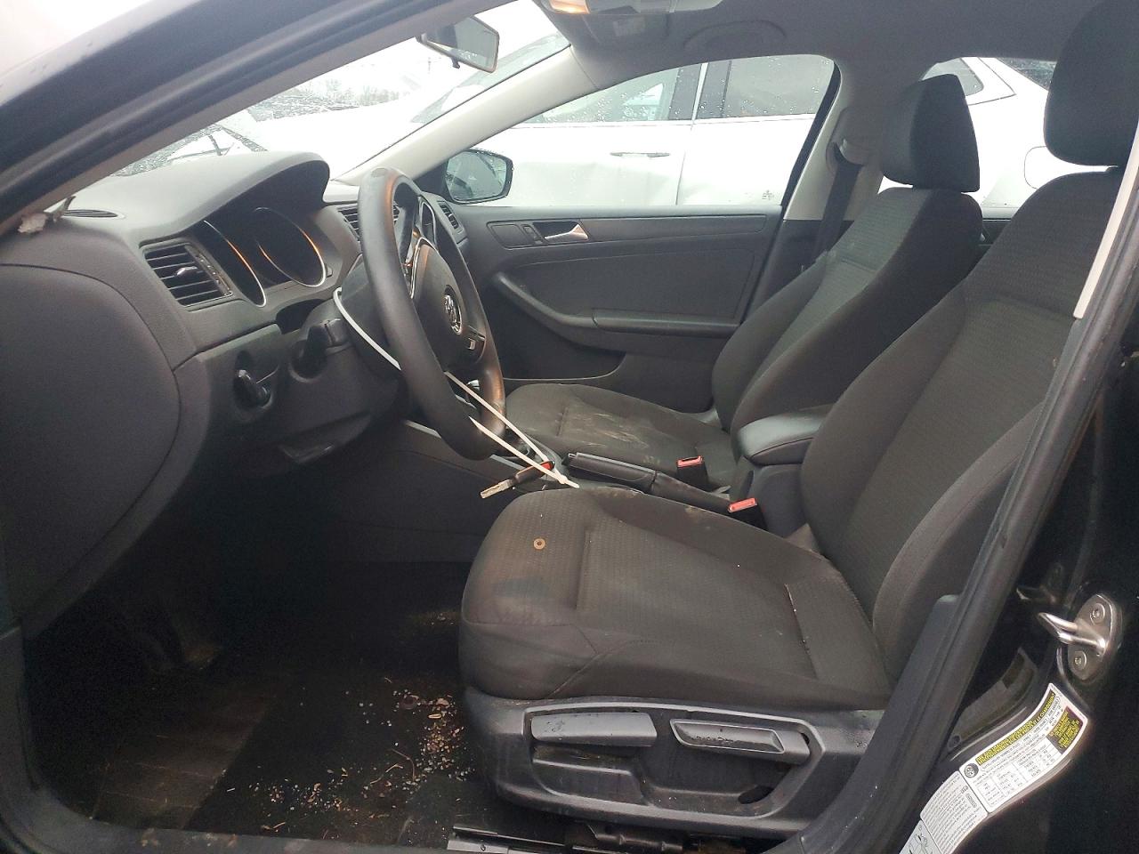 2015 VOLKSWAGEN JETTA BASE photo 19