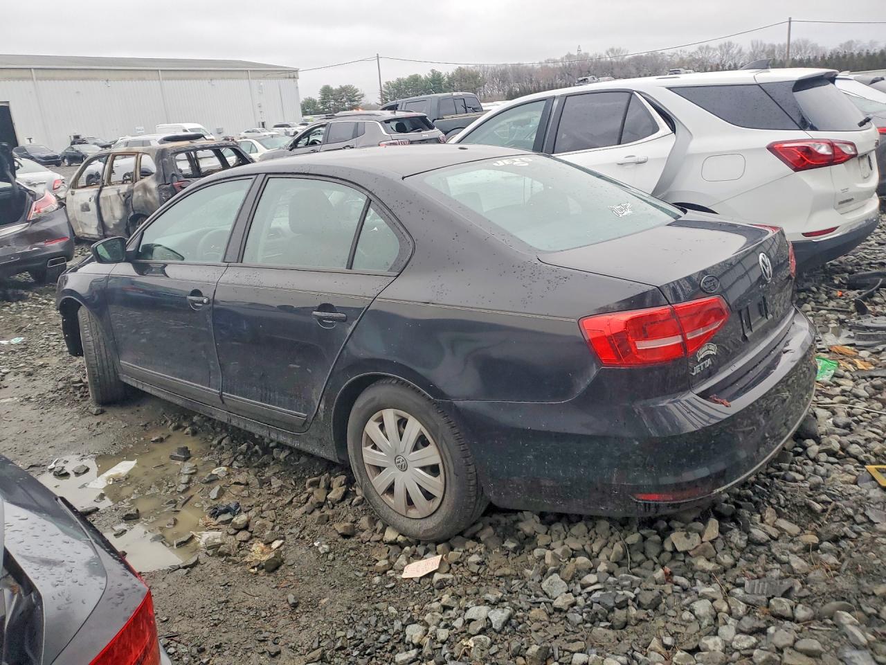 2015 VOLKSWAGEN JETTA BASE photo 4