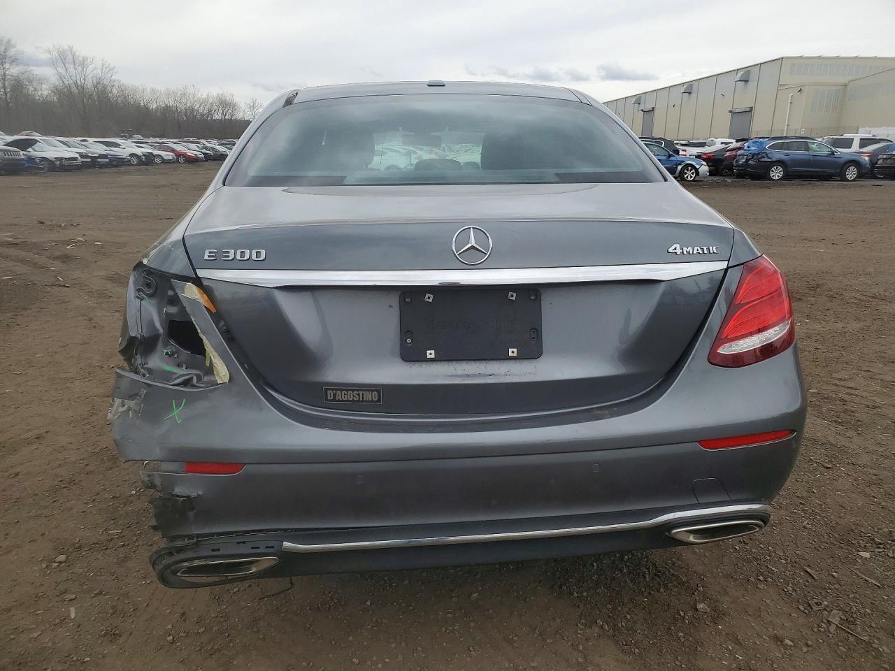 2017 MERCEDES-BENZ E 300 4MATIC photo 6