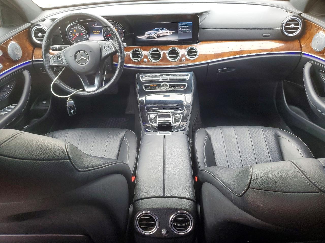 2017 MERCEDES-BENZ E 300 4MATIC photo 8