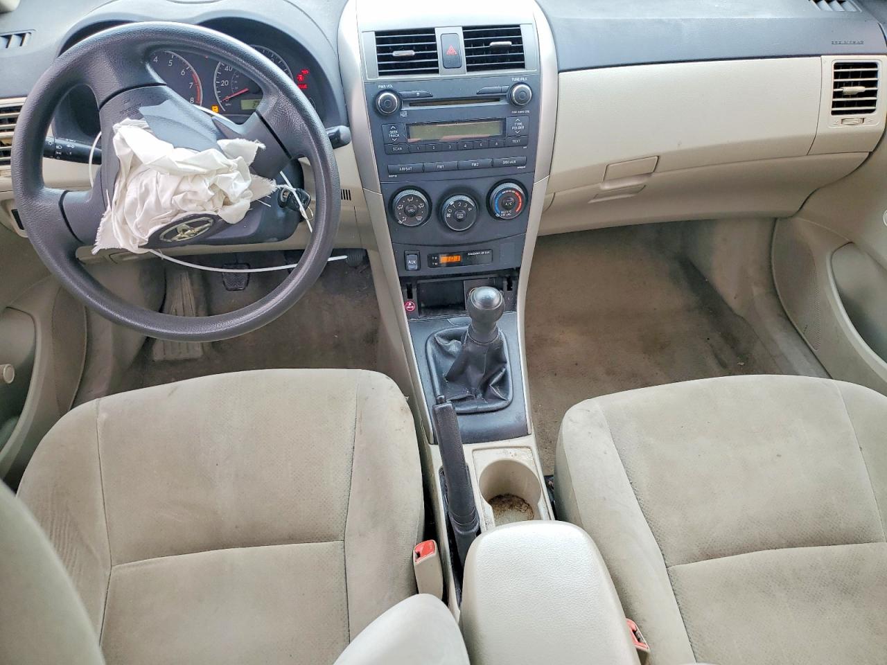 2011 TOYOTA COROLLA BASE photo 8