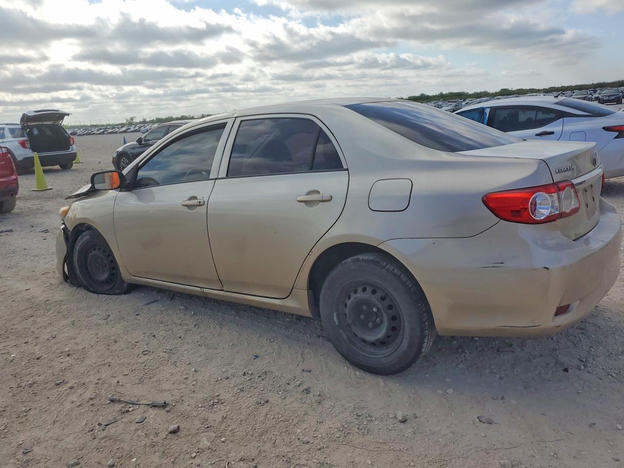 2011 TOYOTA COROLLA BASE photo 2