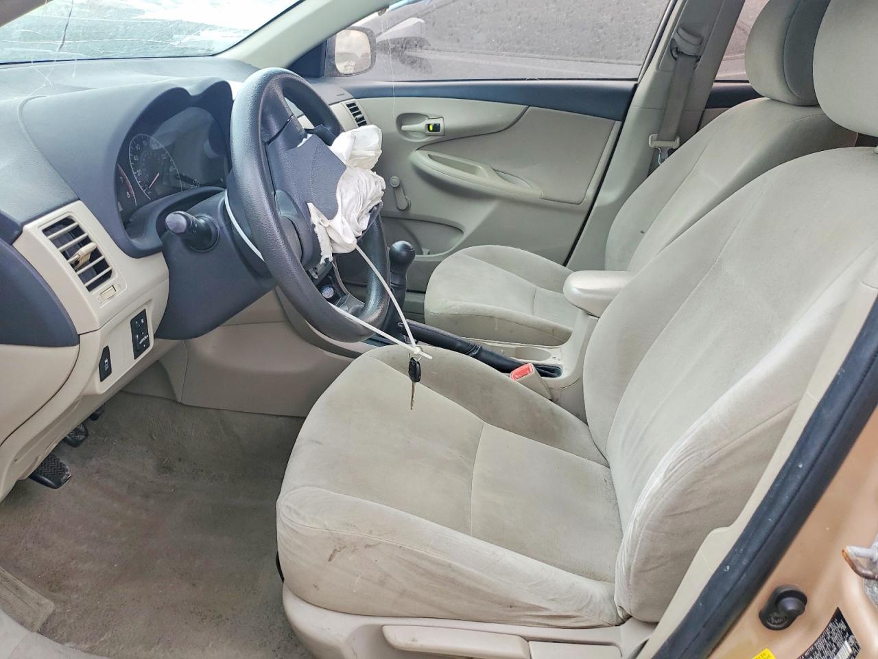 2011 TOYOTA COROLLA BASE photo 7