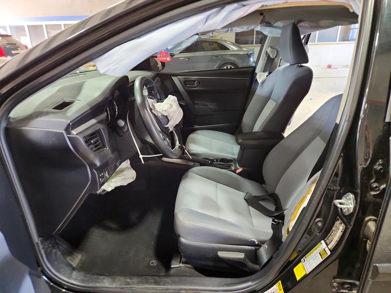 2014 TOYOTA COROLLA L photo 13