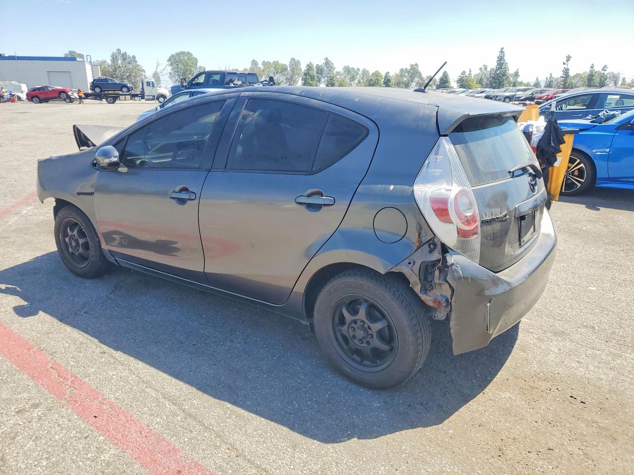2013 TOYOTA PRIUS C FOUR photo 3