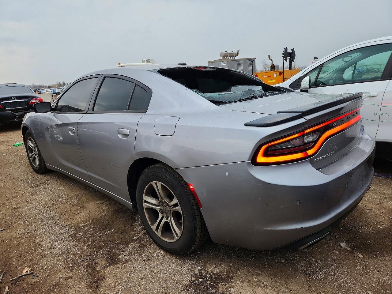 2016 DODGE CHARGER SE photo 2