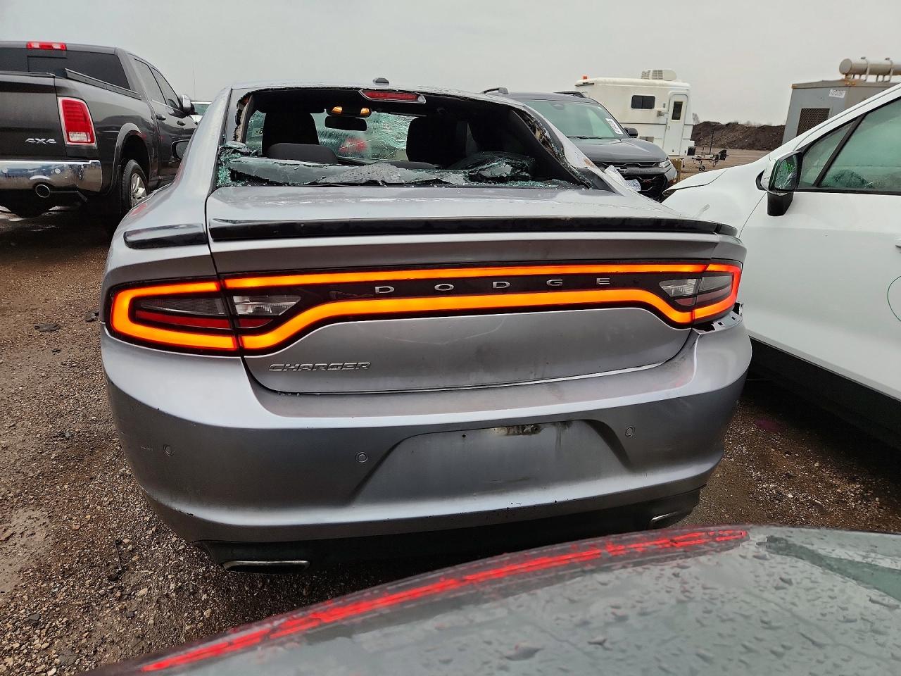 2016 DODGE CHARGER SE photo 6