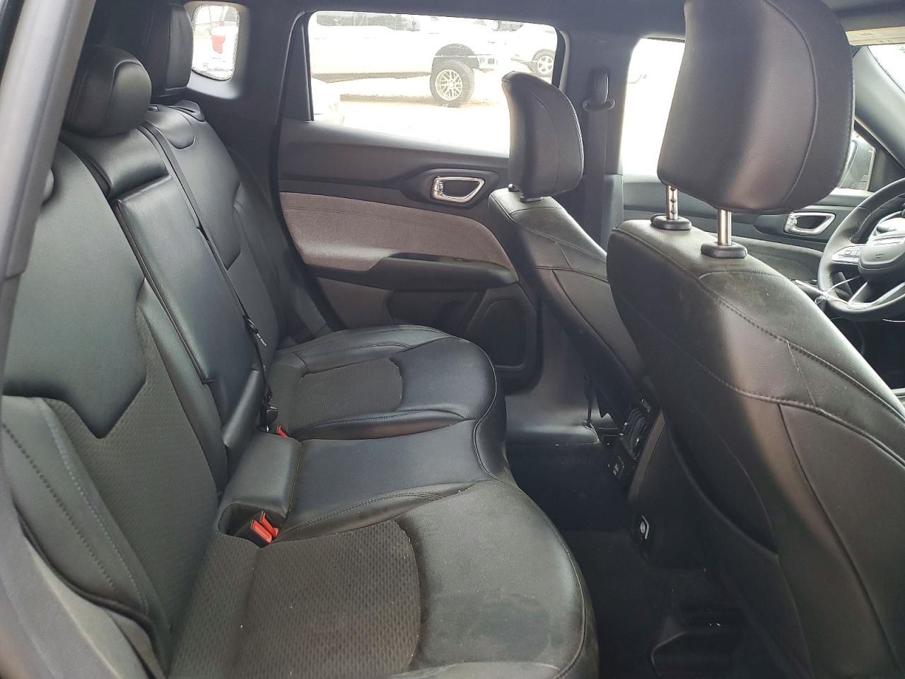 2025 JEEP COMPASS LATITUDE photo 31