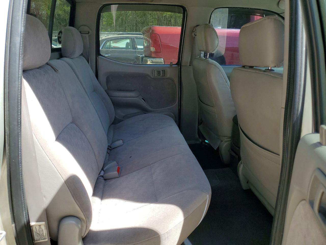 2001 TOYOTA TACOMA V6 photo 10