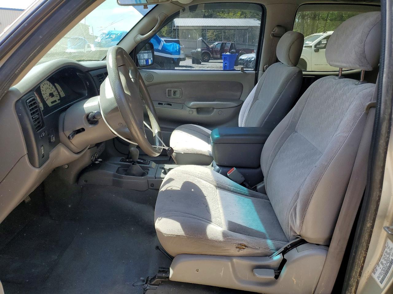 2001 TOYOTA TACOMA V6 photo 7