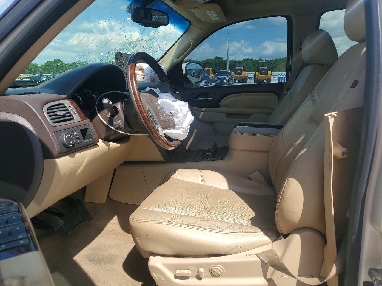 2013 GMC YUKON XL DENALI photo 13