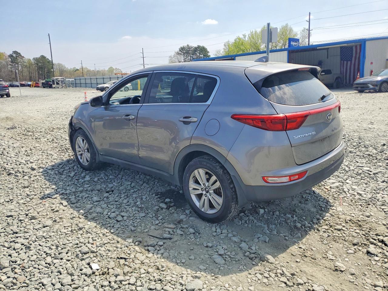 2017 KIA SPORTAGE LX photo 3