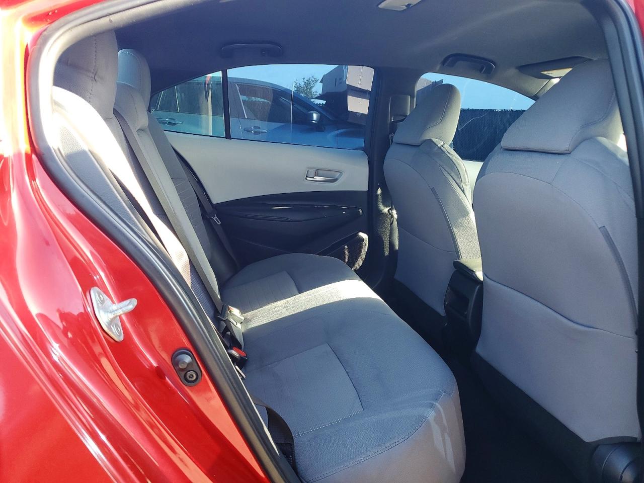 2020 TOYOTA COROLLA SE photo 19