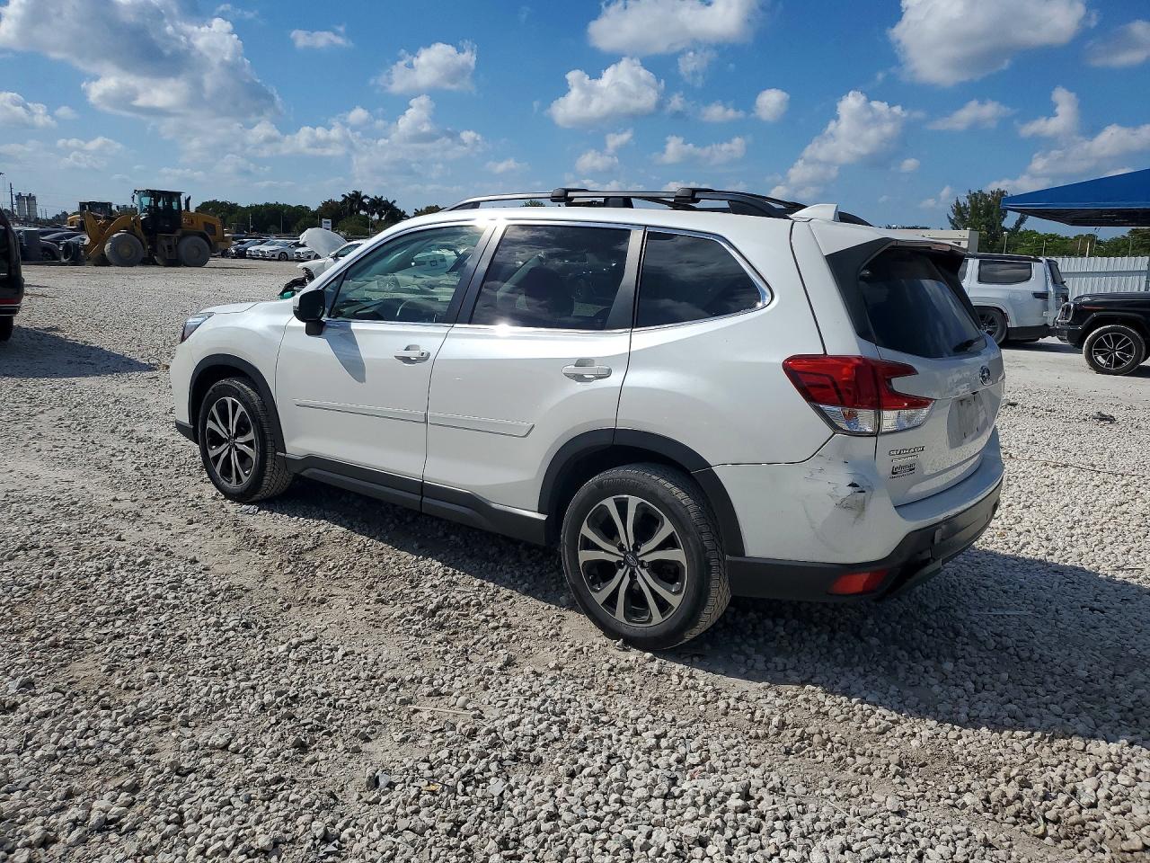 2019 SUBARU FORESTER LIMITED photo 2