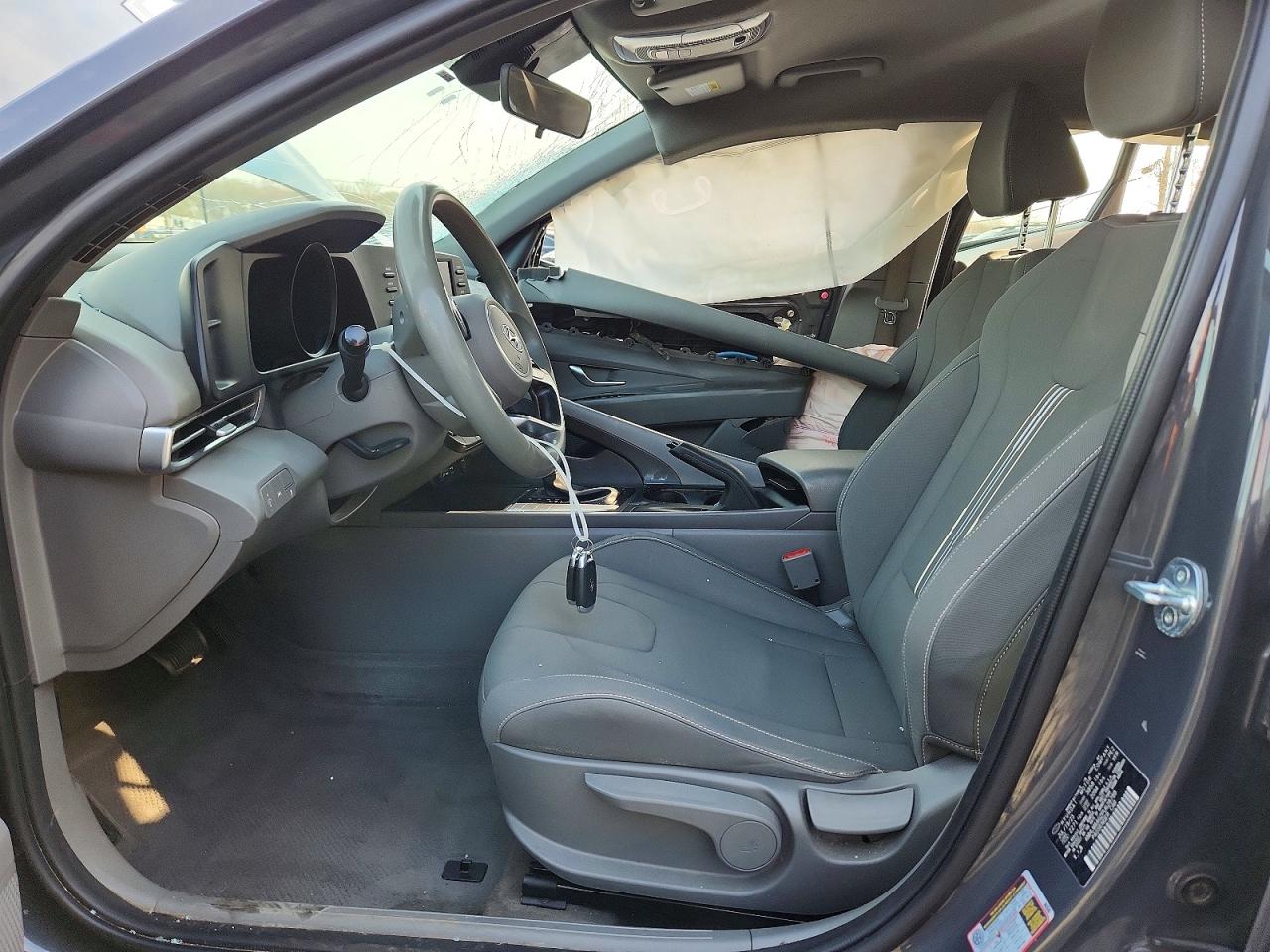 2023 HYUNDAI ELANTRA SEL photo 19
