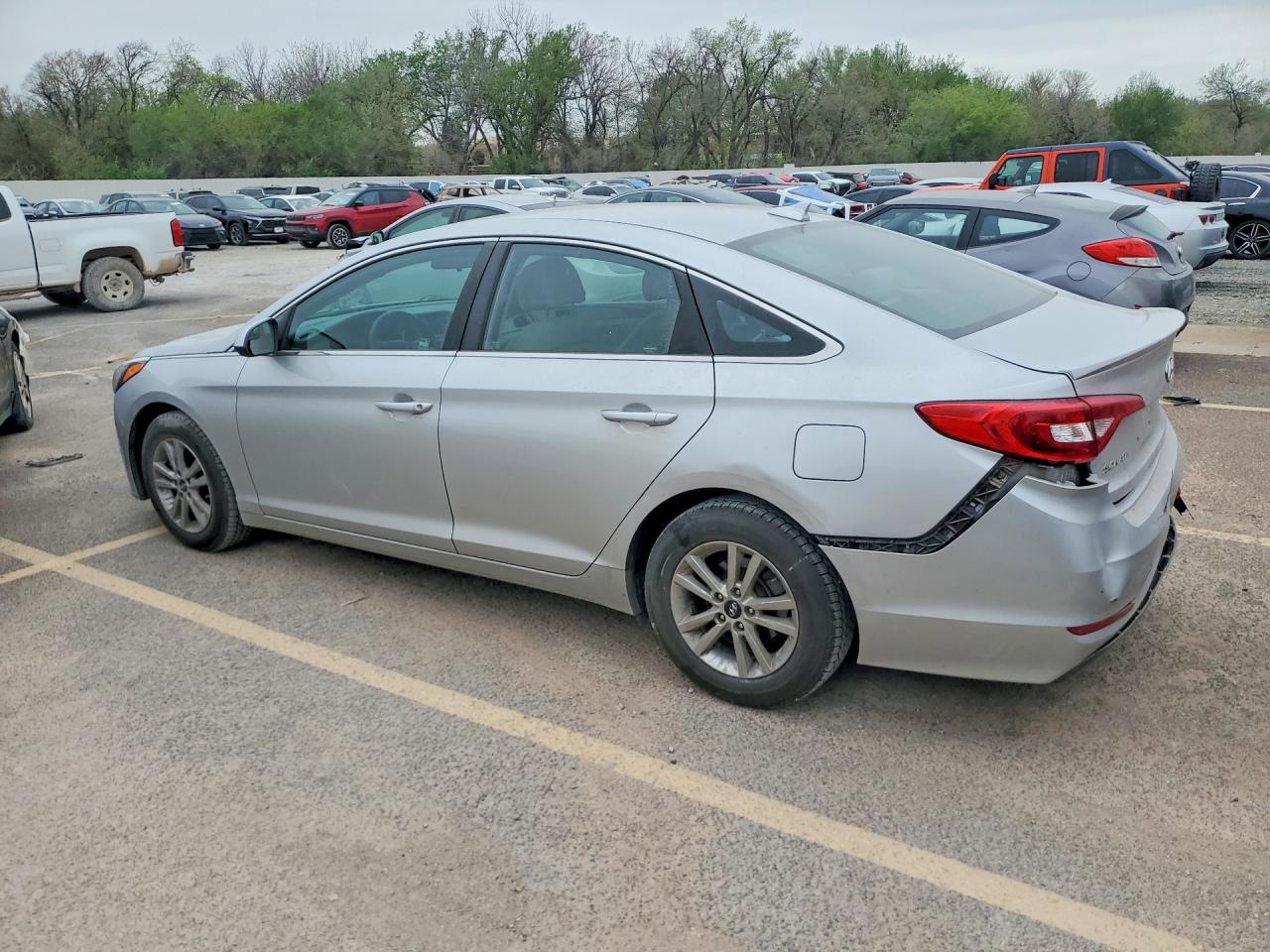 2017 HYUNDAI SONATA photo 2
