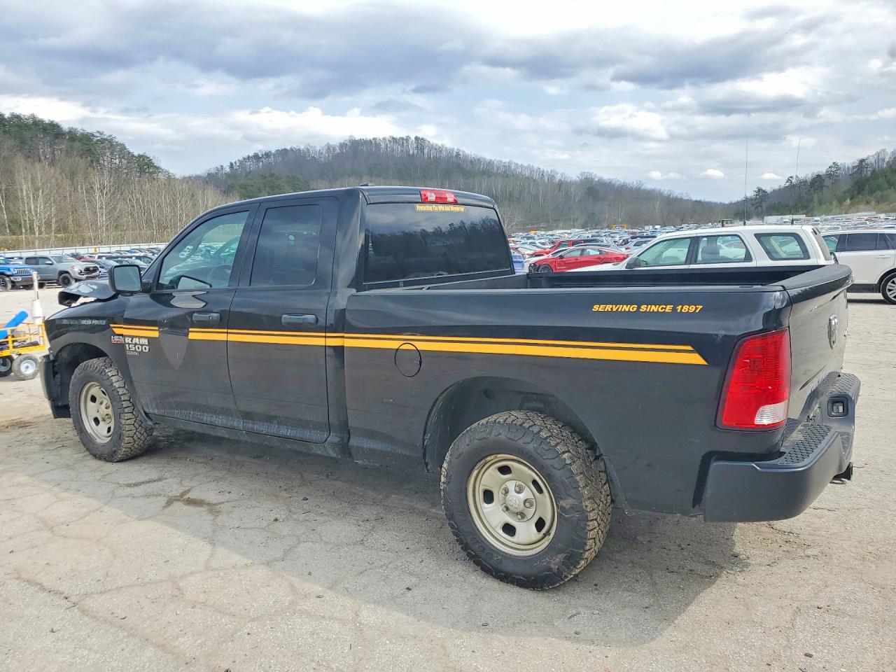 2021 RAM 1500 CLASSIC TRADESMAN photo 2