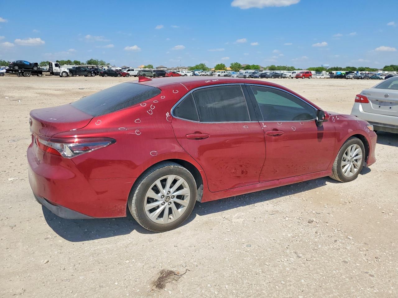 2022 TOYOTA CAMRY LE photo 7