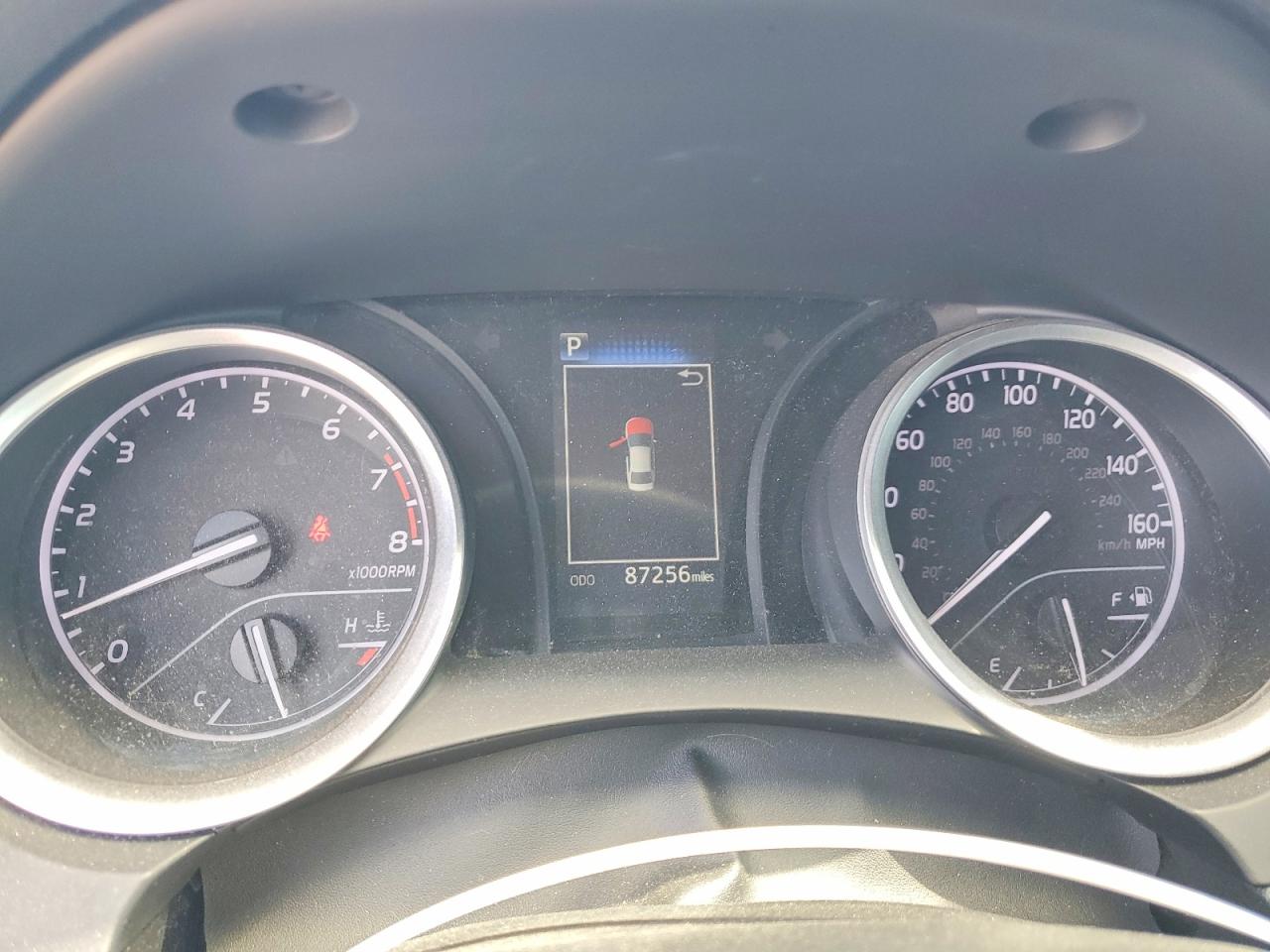 2022 TOYOTA CAMRY LE photo 25