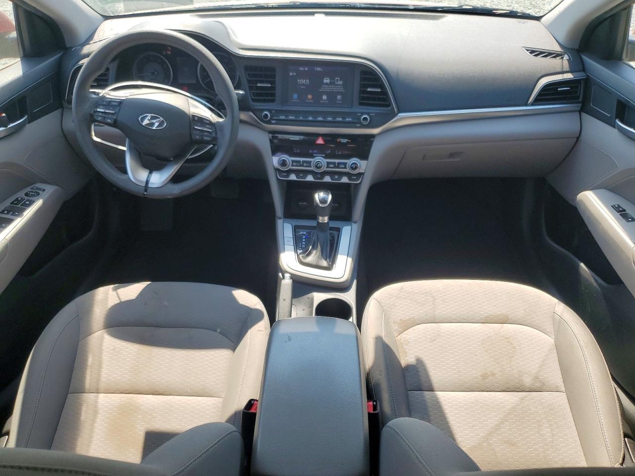 2020 HYUNDAI ELANTRA SEL photo 19