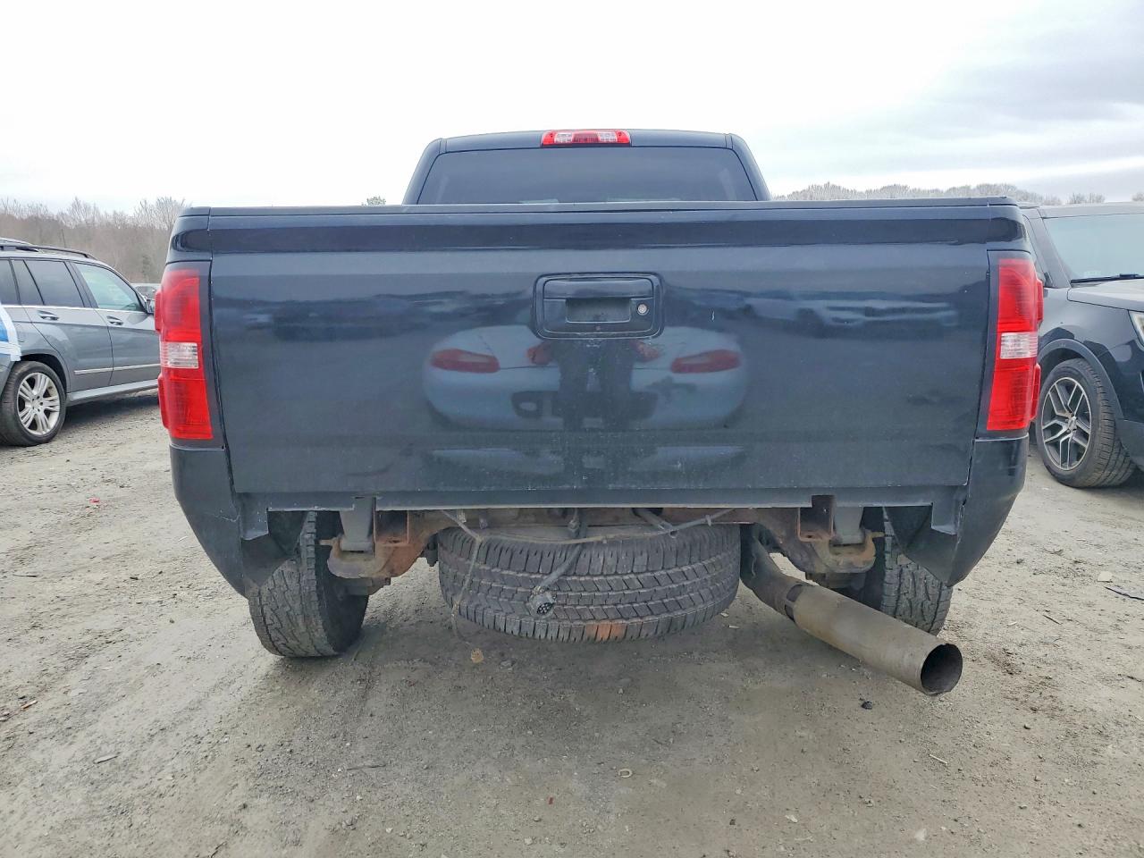 2017 GMC SIERRA K2500 DENALI photo 6