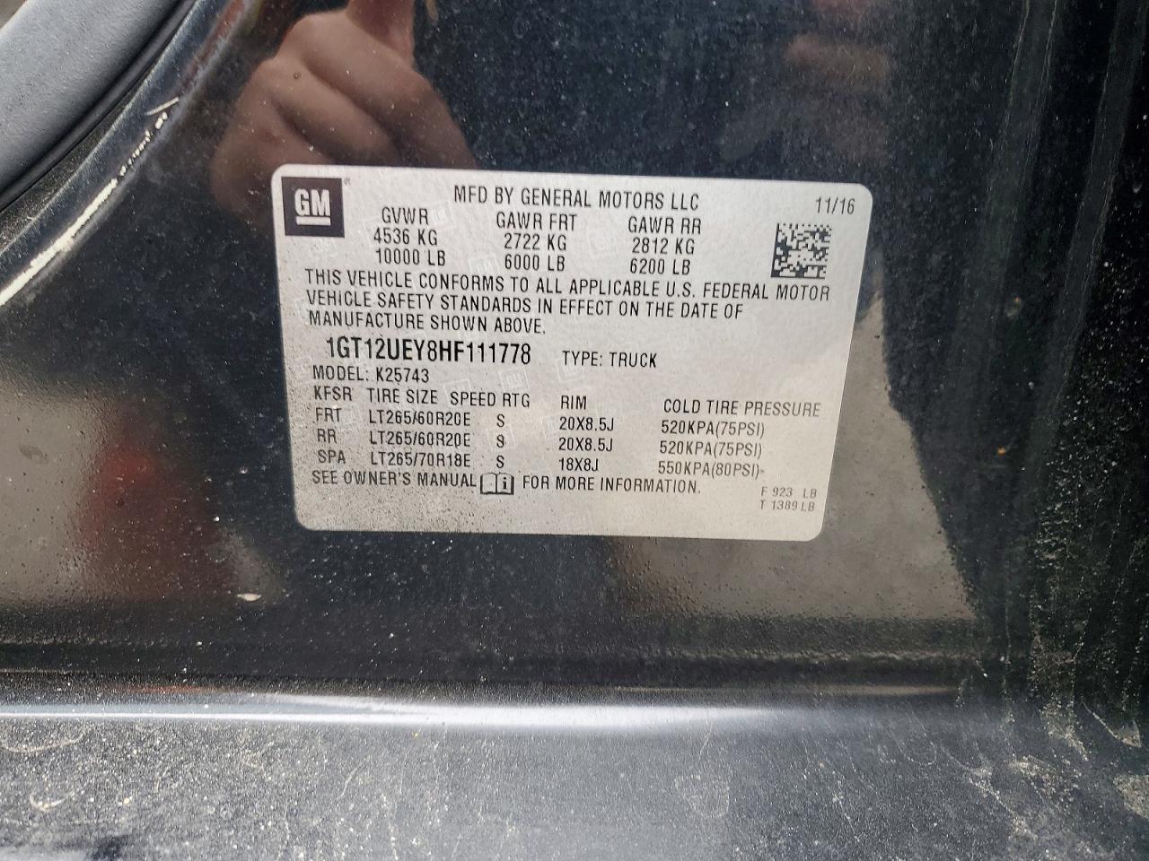 2017 GMC SIERRA K2500 DENALI photo 12