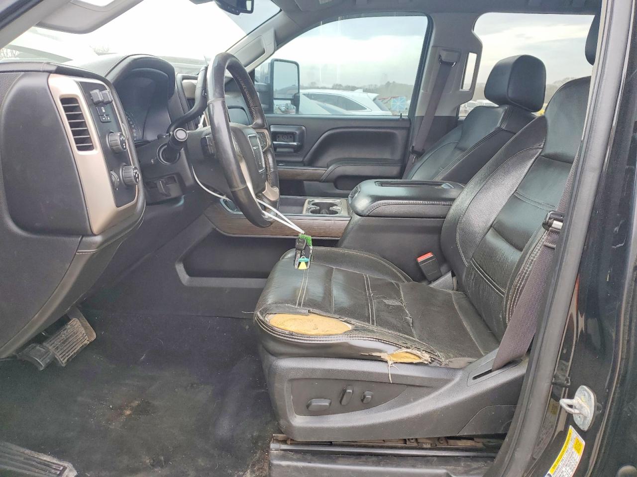2017 GMC SIERRA K2500 DENALI photo 7