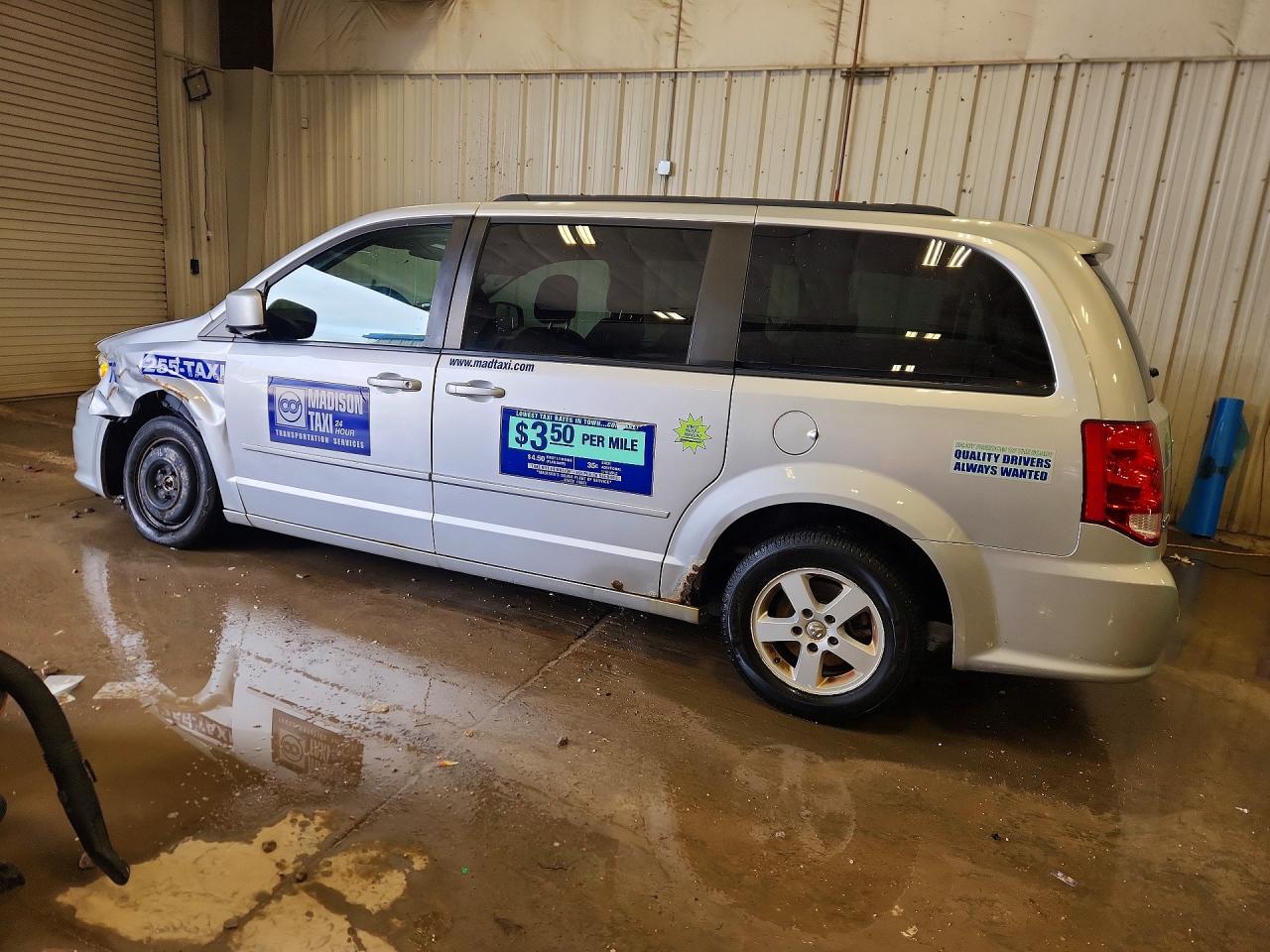 2012 DODGE GRAND CARAVAN SXT photo 3