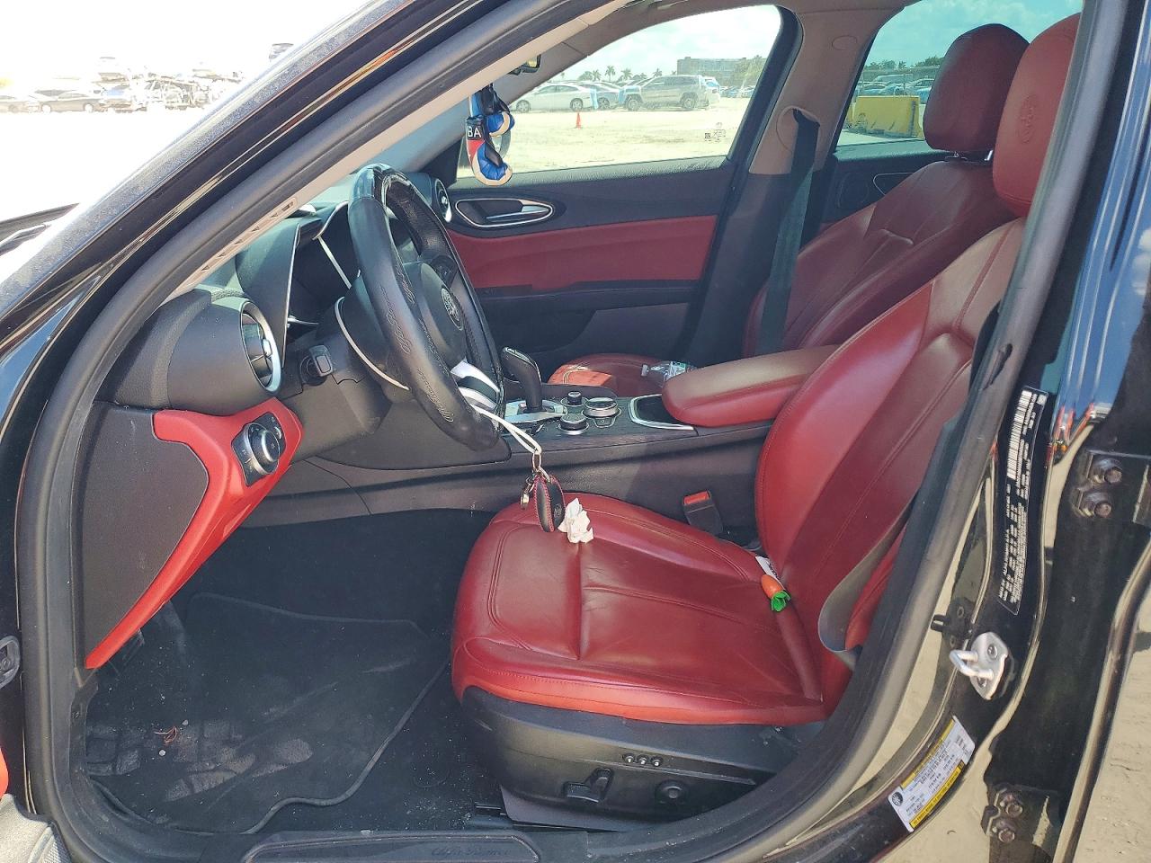 2021 ALFA ROMEO GIULIA SPORT photo 13