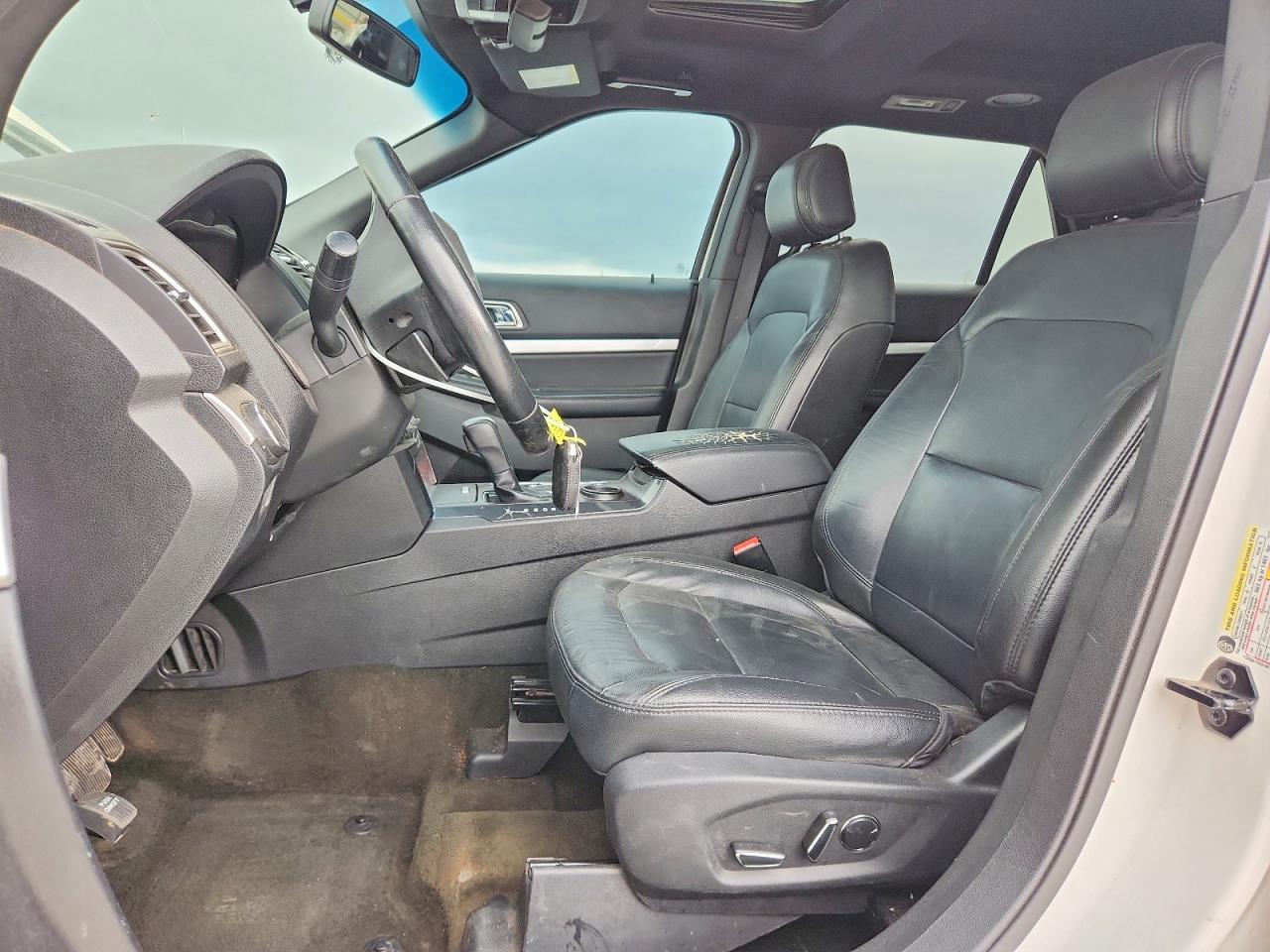 2016 FORD EXPLORER XLT photo 13