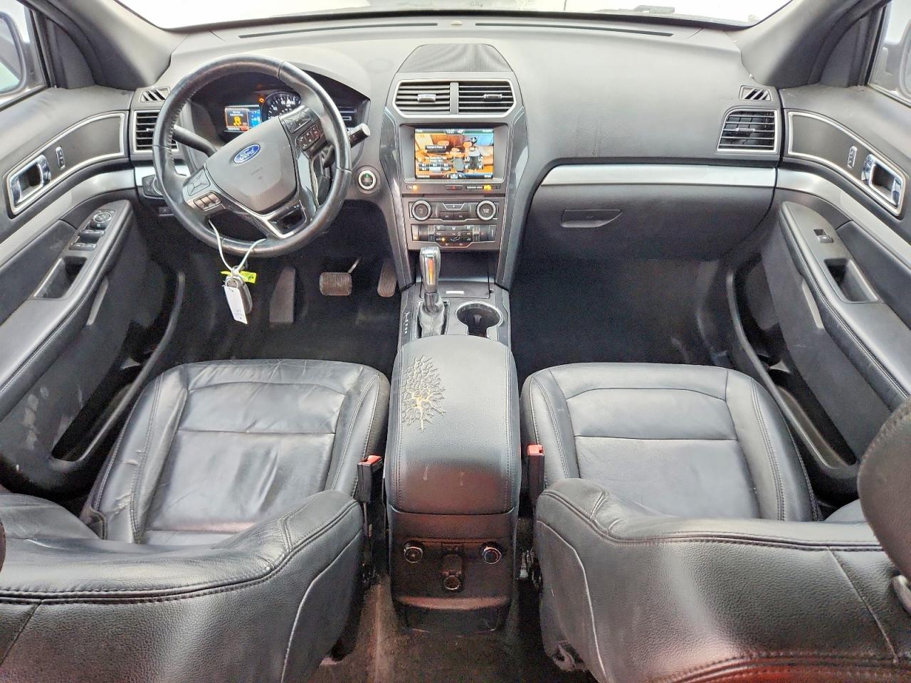 2016 FORD EXPLORER XLT photo 15